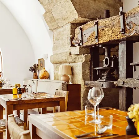 Le Moulin, Lourmarin, A Beaumier Hotel