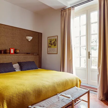 Le Moulin, Lourmarin, A Beaumier 4*